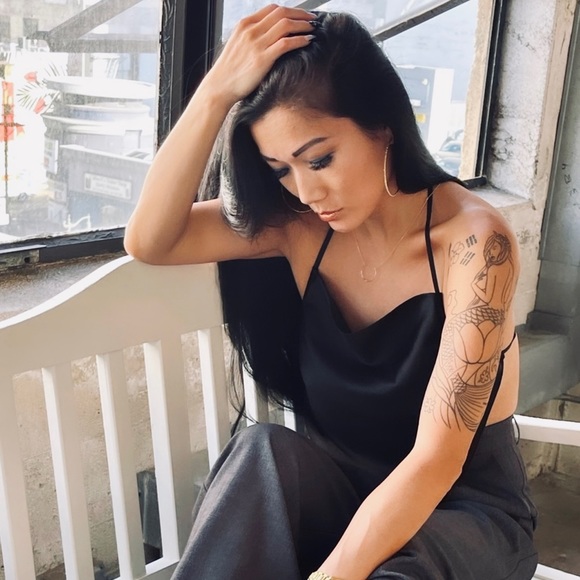 Meet your Posher, JooLee. 🙋🏻💄💍👗👡👜🙋🏻 - Picture 3 of 16